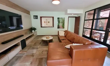 Casa com 4 quartos em rua fechada com cancela e seguranca 24 horas  rança
