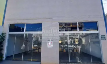 Loja Comercial de 282m² à Venda em Paracatu - MG Rua Silvino dos Reis, 56 no bairro Centro em PARACATU- MG