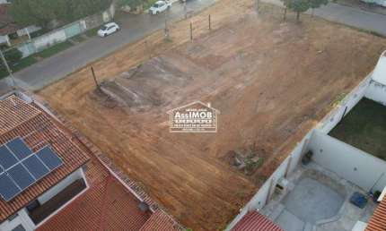 Lote Residencial / Comercial com aproximadamente 450m² a venda no alto do córrego, Paracatu-MG