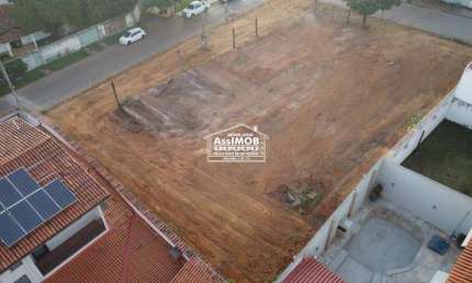Lote Residencial / Comercial com aproximadamente 450m² a venda no alto do córrego, Paracatu-MG