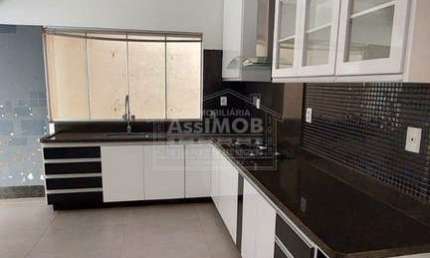 Casa para locação na Rua Idalina Lima Botelho, 56 - Alto do Corrego.