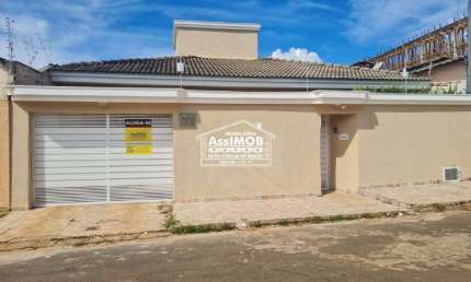 Casa para locação na Rua Vereador Afranio Salustiano Pereira, 71 - Cidade Nova.