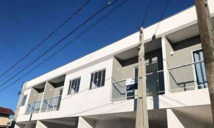 Sobrado de 3 dormitórios 90n² Financiável Aceita automóvel Cordeiros Parte Alta