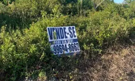 200m do mar. Terreno escriturado de 390m² Estuda parcelar direto c/ o proprietário Acesso a praia