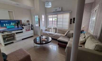 Casa com 3 quartos à venda na Rua Antônio Basil Schroeder, 1, Barreiros, São José