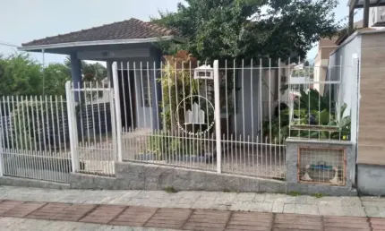 Casa com 3 quartos à venda na Rua Braga, 17, Forquilhas, São José