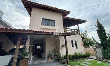Casa com 4 quartos à venda na Rua Professor Américo Vespúcio Prates, 1, Carianos, Florianópolis