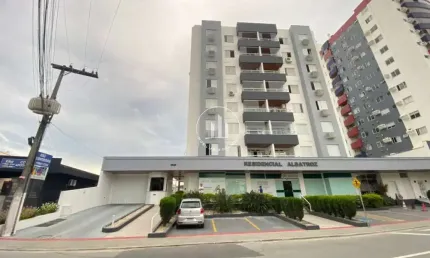 Apartamento 3 Quartos com 1 Suíte e 98m² - Centro - EST