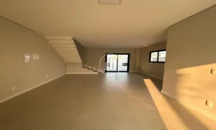 Sobrado Geminado 3 Quartos com 1 Suíte - São Sebastião  - EST