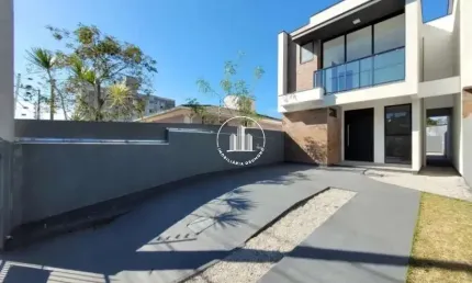 Sobrado com 3 Quartos 1 suíte com 108m² - Areias - EST
