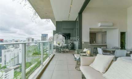 Apartamento tipo para venda com 3 quartos, sendo 3 suítes, 175m²