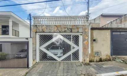 Sobrado para venda em Jardim Teresa com 3 quartos, sendo 1 suíte, 169m²