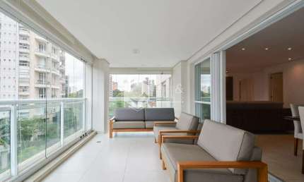 Apartamento tipo para venda com 3 quartos, sendo 3 suítes, 157m²