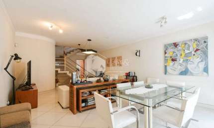 Casa tipo para venda com 4 quartos, sendo 2 suítes, 214m²