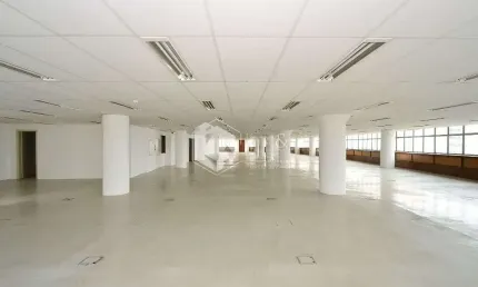 Laje corporativa para venda e locação em República, 930m²