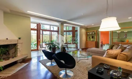 Casa tipo para venda em Jardim Prudência com 4 quartos, sendo 3 suítes, 440m²