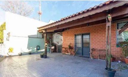 Sobrado à venda com 3 quartos , 5 banheiros e 3 vagas de garagem , bom para morar e excelente  para
