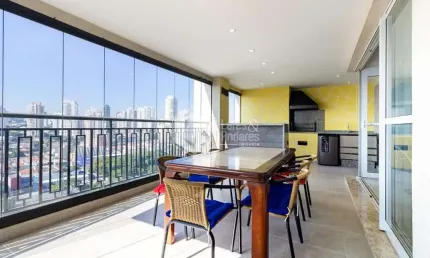 Apartamento tipo para venda com 3 quartos, sendo 3 suítes, 140m²