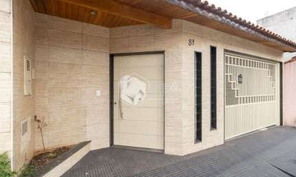 Casa tipo para venda com 2 quartos, sendo 1 suíte, 240m²