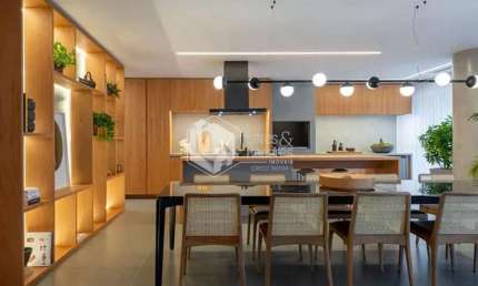Apartamento tipo para venda com 4 quartos, sendo 4 suítes, 211m²