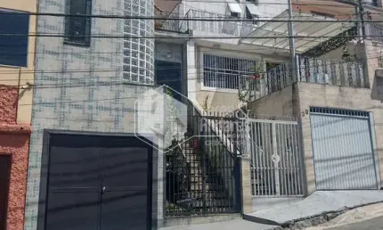 Sobrado à venda, 206 m² com 3 dormitorios  2 vagas de garagem  excelente para uso residencial ou co