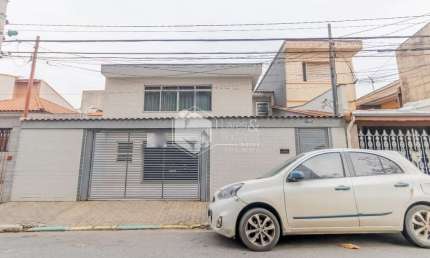 Casa tipo para venda com 3 quartos, sendo 1 suíte, 250m²