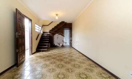 Casa tipo para venda com 3 quartos, sendo 3 suítes, 150m²