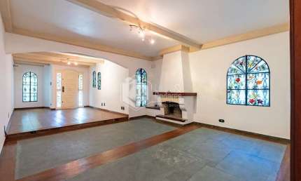 Sobrado para venda com 4 quartos, sendo 3 suítes, 297m²