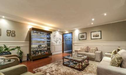 Casa tipo para venda com 3 quartos, sendo 3 suítes, 215m²