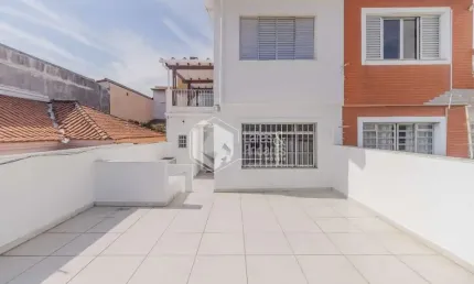 Sobrado para venda em Vila Gumercindo com 3 quartos, sendo 1 suíte, 145m²