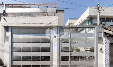 Sobrado para venda com 3 quartos, sendo 1 suíte, 183m²