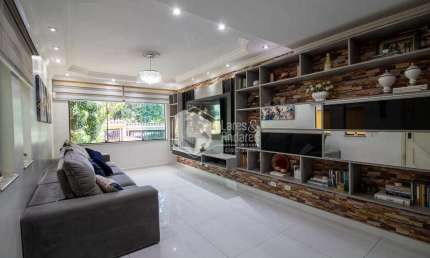 Casa tipo para venda com 3 quartos, sendo 2 suítes, 231m²