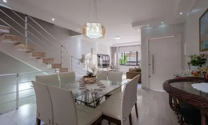 Sobrado para venda com 3 quartos, sendo 3 suítes, 160m²