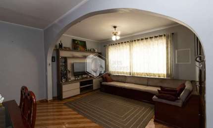 Sobrado para venda com 3 quartos, sendo 1 suíte, 146m²