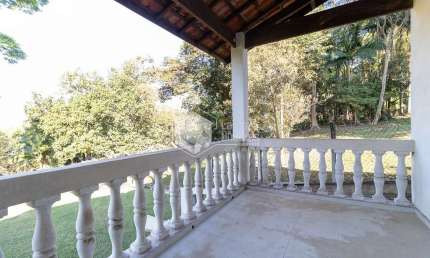 Casa tipo para venda em Guarapiranga com 6 quartos, sendo 6 suítes, 450m²