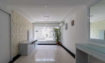 Sobrado para venda com 3 quartos, sendo 3 suítes, 271m²