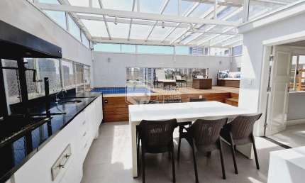 Cobertura para venda com 4 quartos, sendo 2 suítes, 244m²