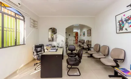 Casa tipo para venda em Saúde com 5 quartos, sendo 1 suíte, 261m²