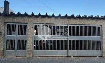 Casa tipo para venda em Chácara Santo Antônio (Zona Leste) com 4 quartos, sendo 1 suíte, 200m²