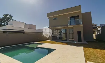 Casa no condomínio Condomínio Villas Do Golfe para venda com 4 quartos, sendo 3 suítes, 246m²