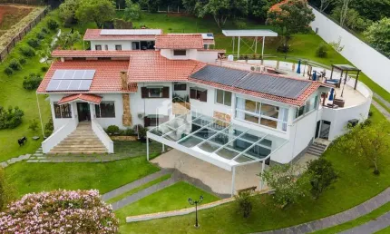 Casa no condomínio Condominio Jardim das Palmeiras para venda com 5 quartos, sendo 5 suítes, 680m²