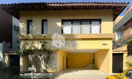 Casa em condomínio para venda com 3 quartos, sendo 2 suítes, 287m²