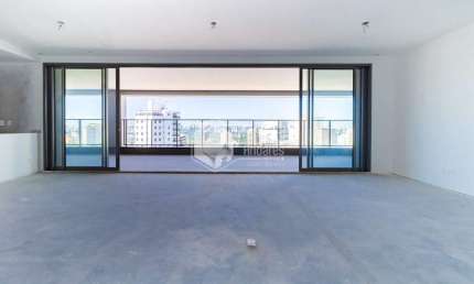 Apartamento tipo para venda com 4 quartos, sendo 4 suítes, 232m²