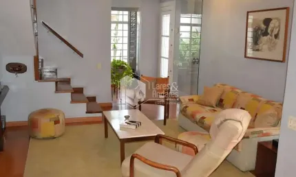 Casa tipo para venda em aclimação com 4 quartos, sendo 1 suíte, 180m²
