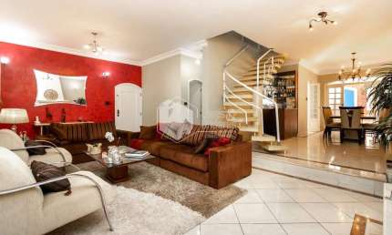 Sobrado para venda em Vila São Pedro com 4 quartos, sendo 2 suítes, 402m²