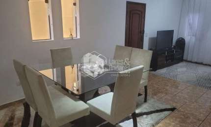 Casa tipo para venda com 5 quartos, sendo 1 suíte, 181m²