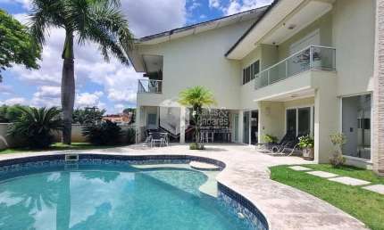 Sobrado para venda com 4 quartos, sendo 4 suítes, 600m²