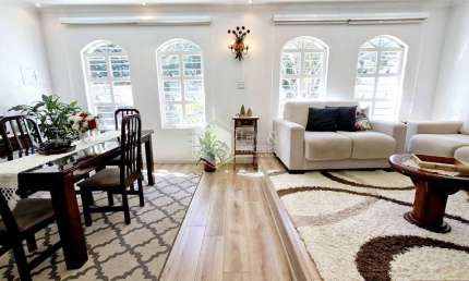 Casa tipo para venda com 3 quartos, sendo 2 suítes, 136m²