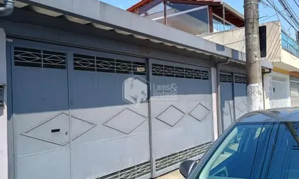 Casa de vila para venda em Cupecê com 3 quartos, sendo 1 suíte, 255m²