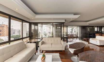 Apartamento tipo para venda com 4 quartos, sendo 4 suítes, 285m²